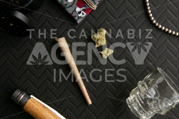 Skull and Roses - Top Down - Cannabis Royalty Free Stock Images